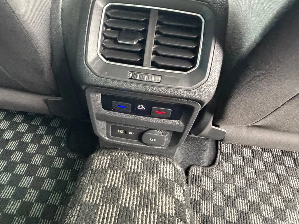 Volkswagen Tiguan MPV, Petrol, 2017, White