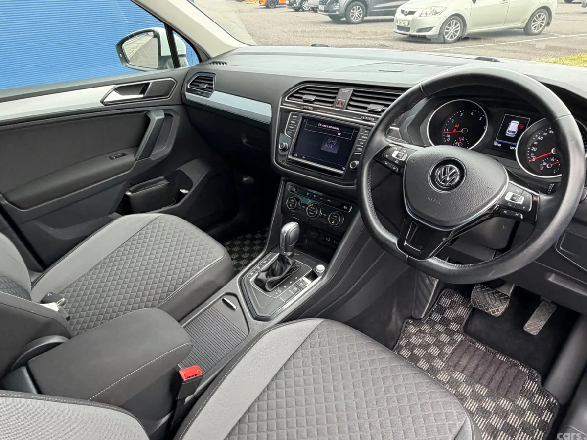 Volkswagen Tiguan MPV, Petrol, 2017, White