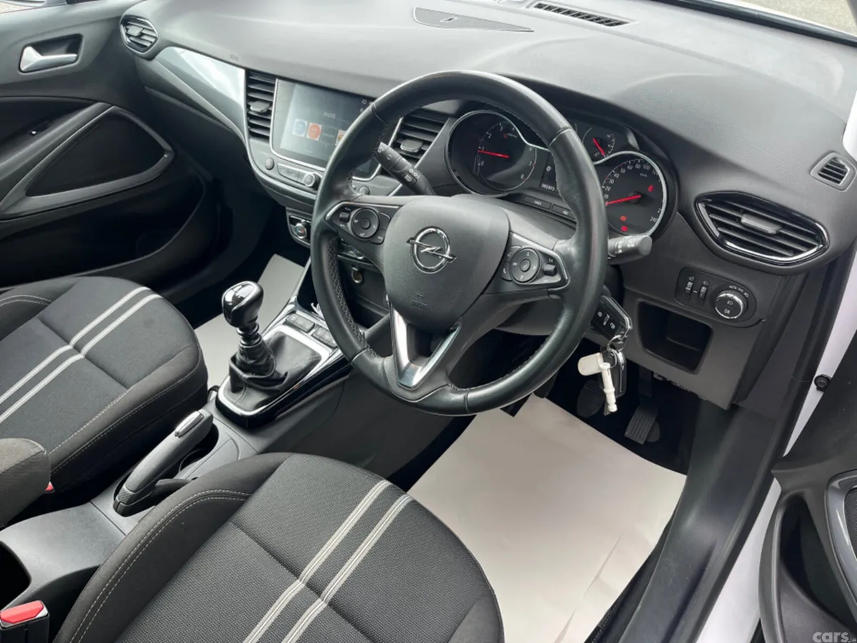 Opel Crossland SUV, Diesel, 2024, White