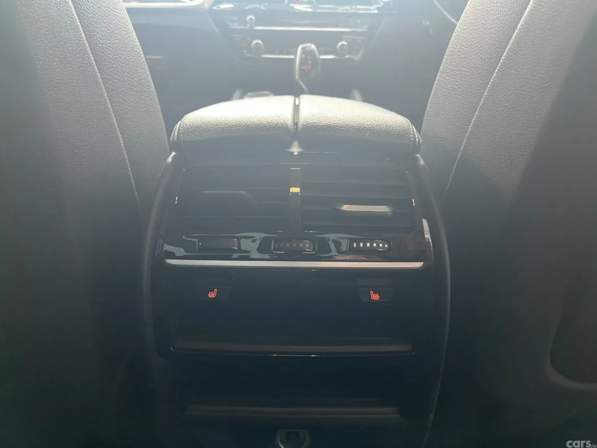 BMW 5-Series Saloon, Petrol Plug-in Hybrid, 2017, White