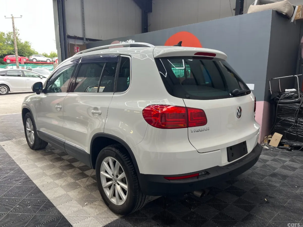Volkswagen Tiguan SUV, Petrol, 2016, White