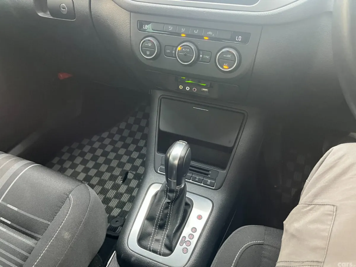 Volkswagen Tiguan SUV, Petrol, 2016, White