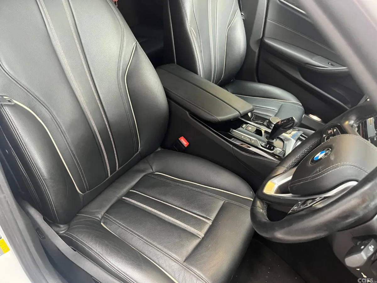 BMW 5-Series Saloon, Petrol Plug-in Hybrid, 2017, White