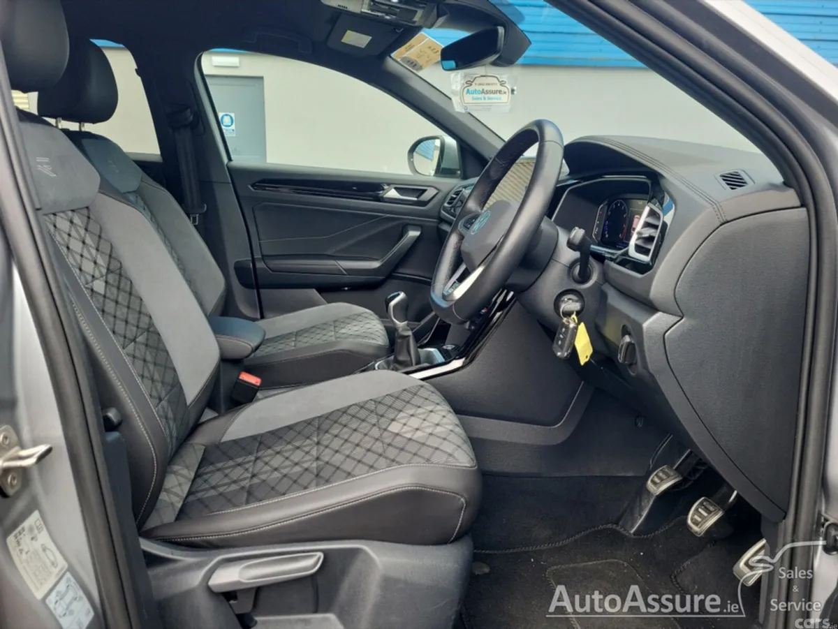 Volkswagen T-Roc SUV, Petrol, 2024, Grey