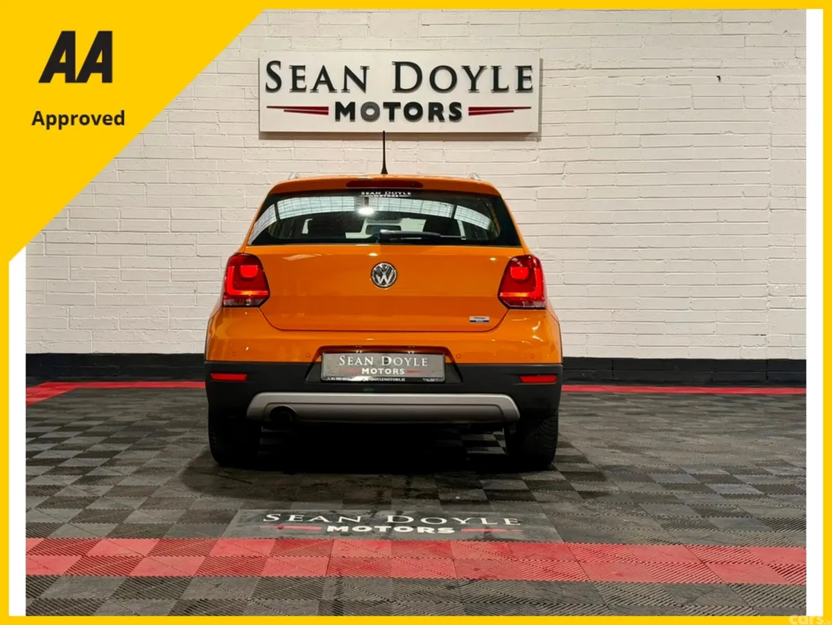 Volkswagen Polo Hatchback, Petrol, 2013, Orange