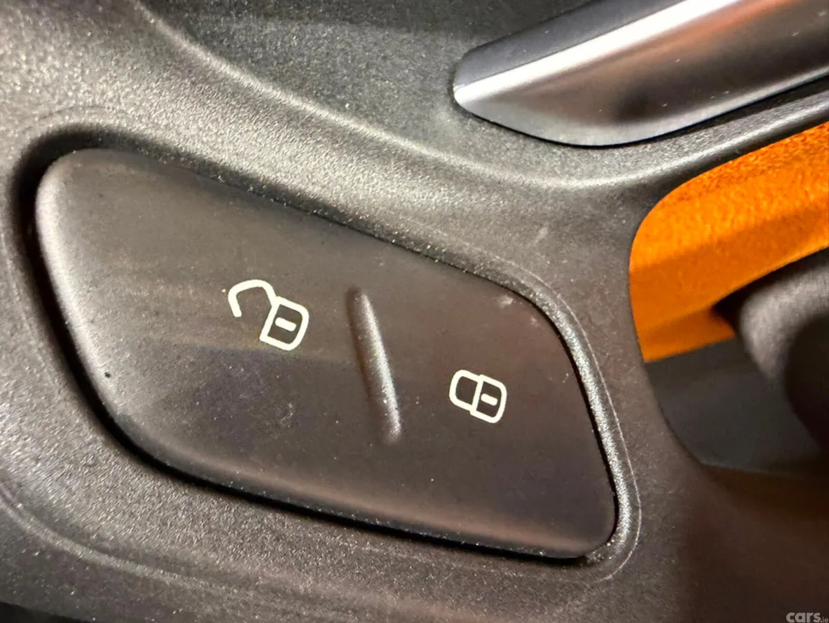 Volkswagen Polo Hatchback, Petrol, 2013, Orange