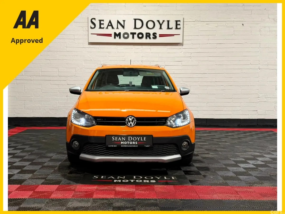Volkswagen Polo Hatchback, Petrol, 2013, Orange