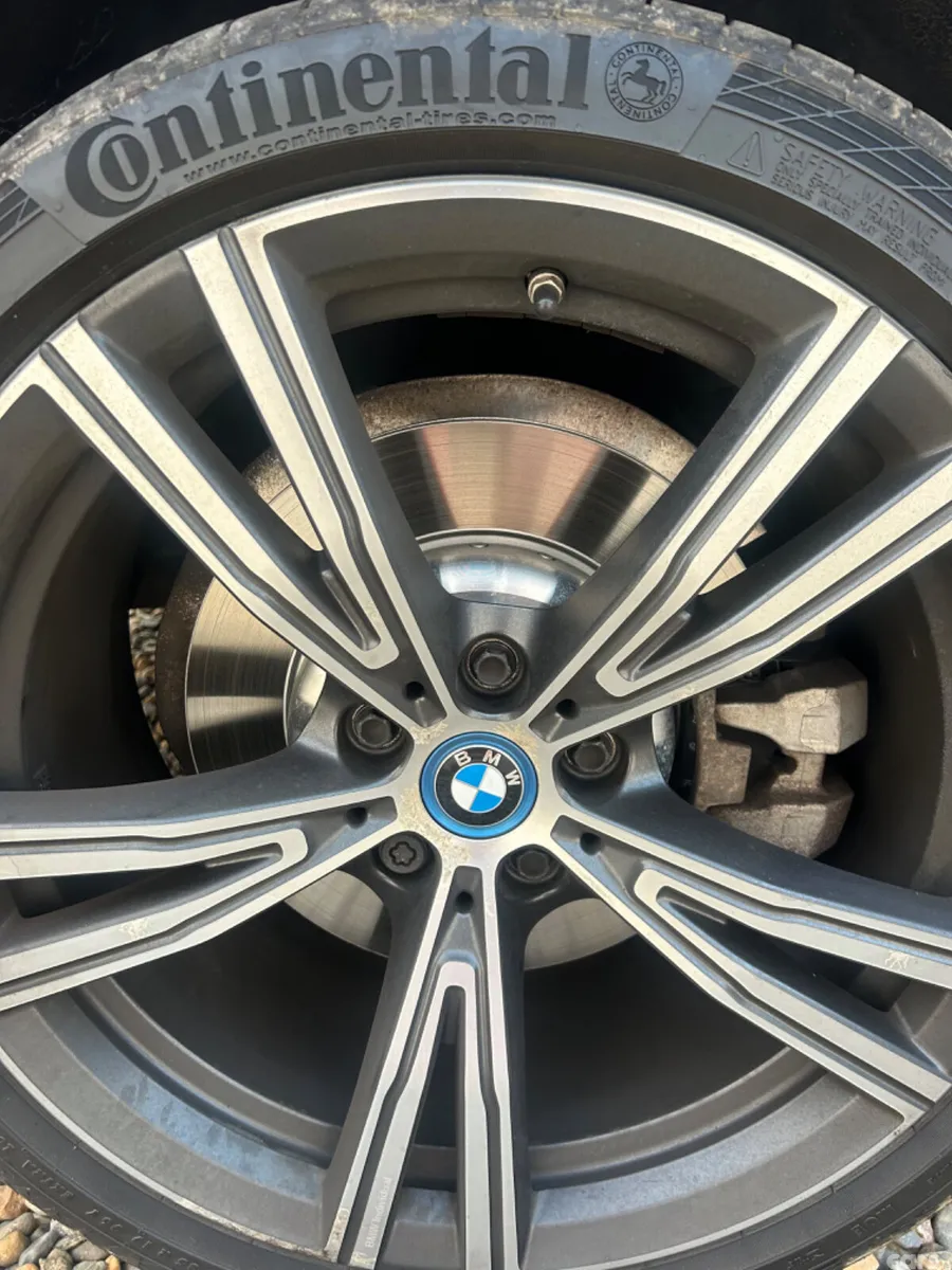 BMW 3-Series Estate, Petrol Plug-in Hybrid, 2023, Black