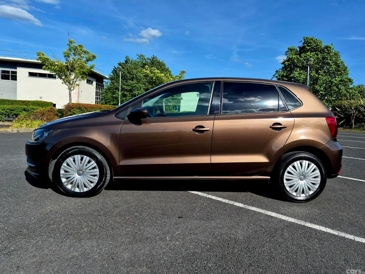 Volkswagen Polo Hatchback, Petrol, 2014, Brown