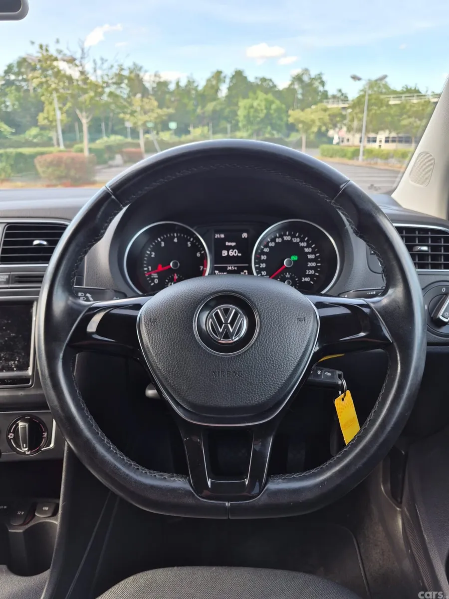 Volkswagen Polo Hatchback, Petrol, 2014, Brown