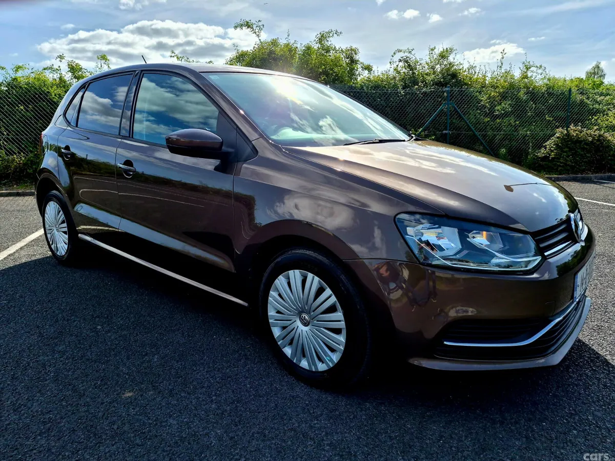 Volkswagen Polo Hatchback, Petrol, 2014, Brown