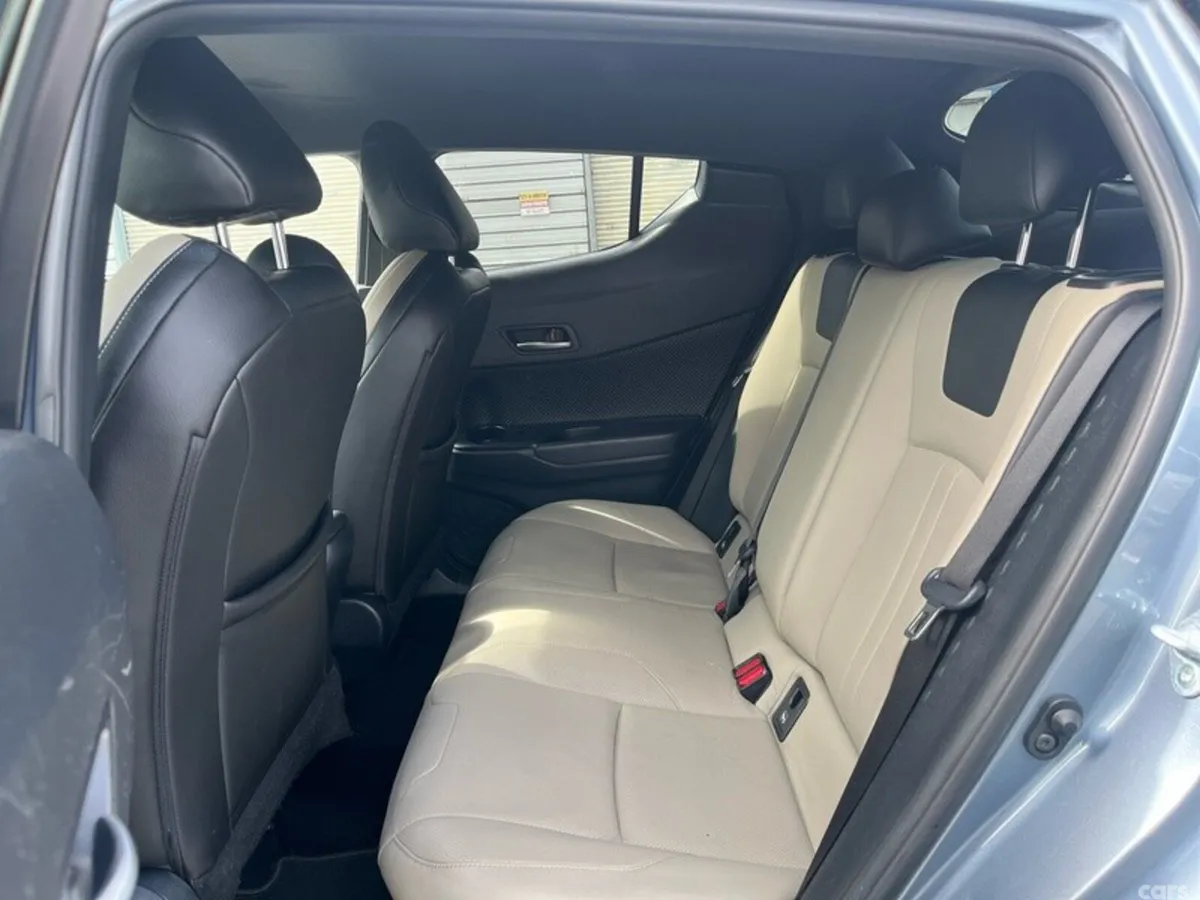 Toyota C-HR SUV, Petrol Hybrid, 2022, Grey