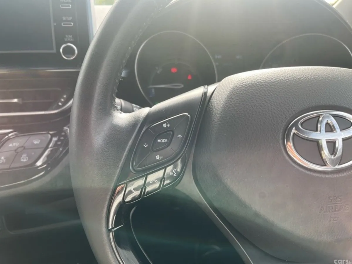 Toyota C-HR SUV, Petrol Hybrid, 2022, Grey