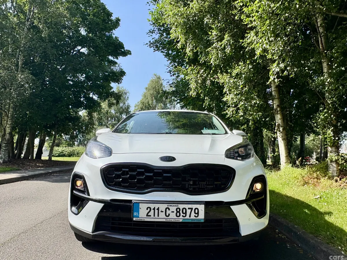 Kia Sportage SUV, Diesel Hybrid, 2021, White