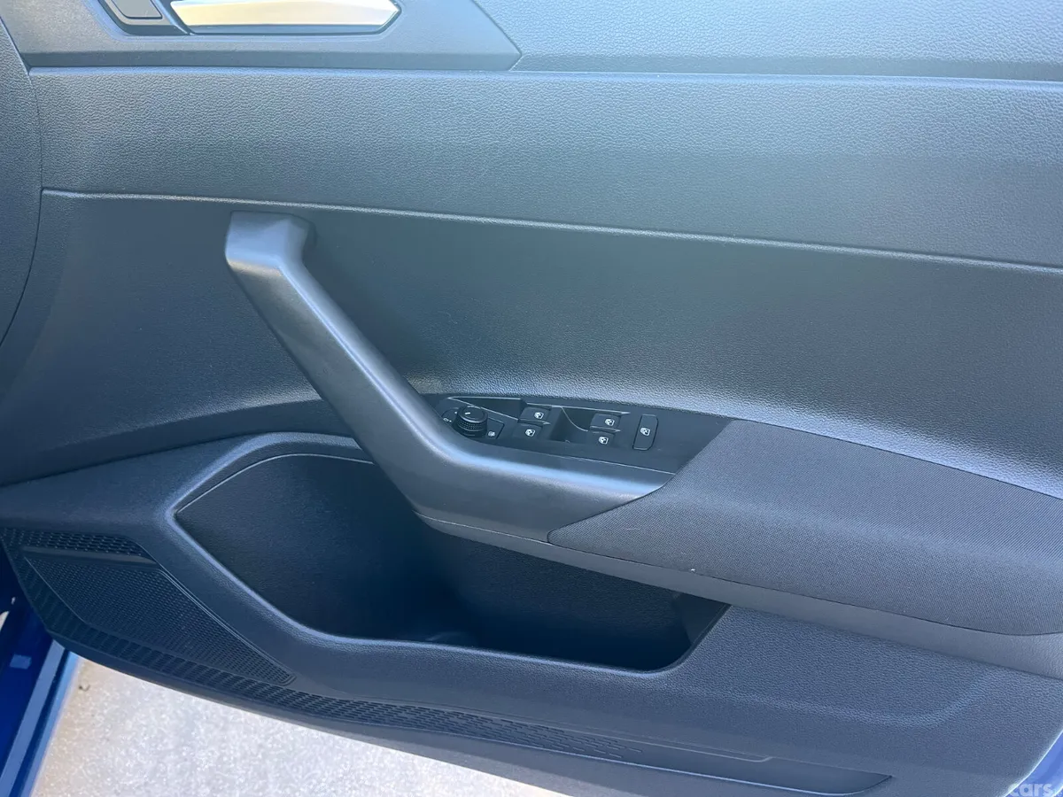 Volkswagen Polo Hatchback, Petrol, 2021, Blue