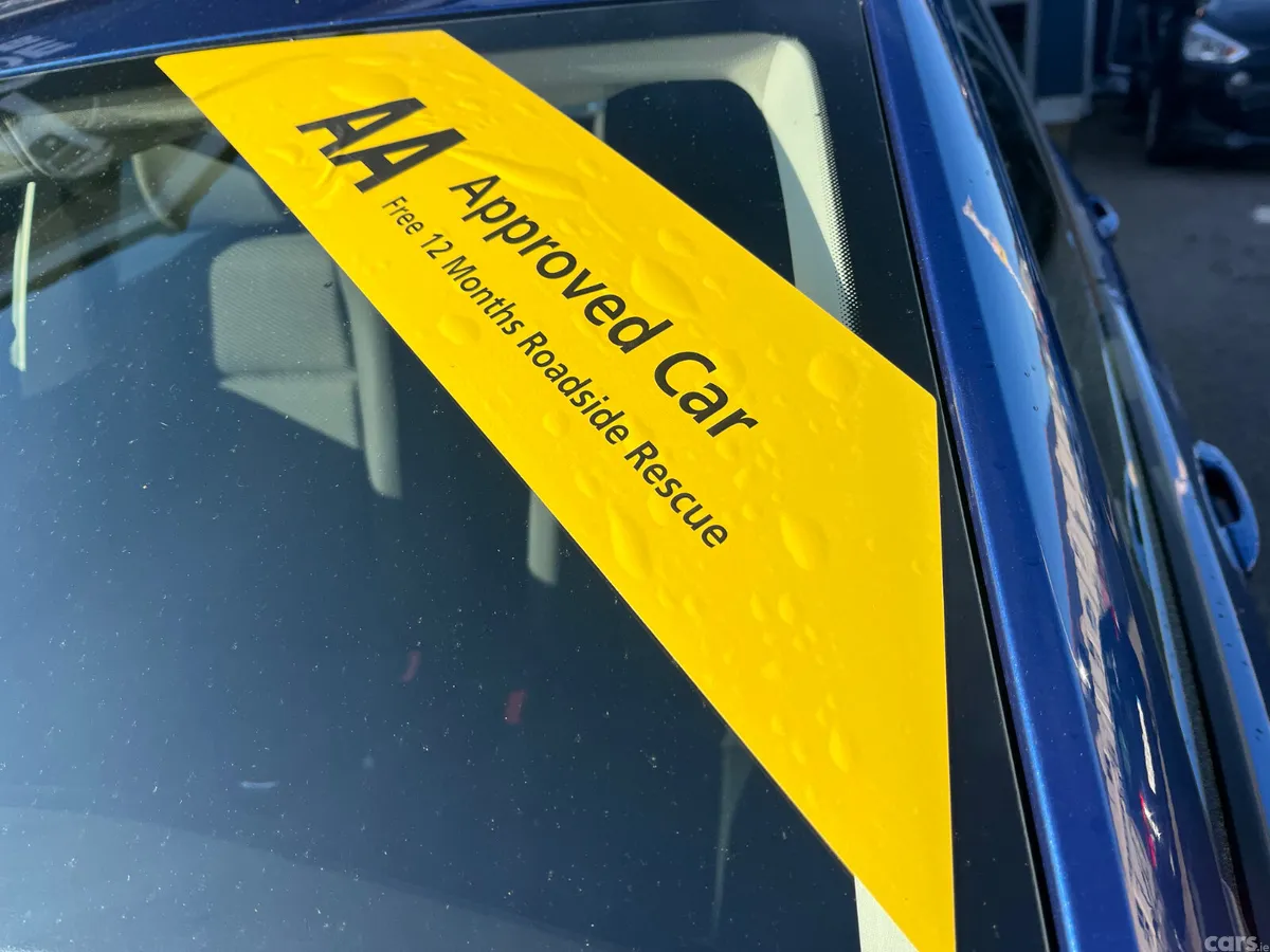 Volkswagen Polo Hatchback, Petrol, 2021, Blue