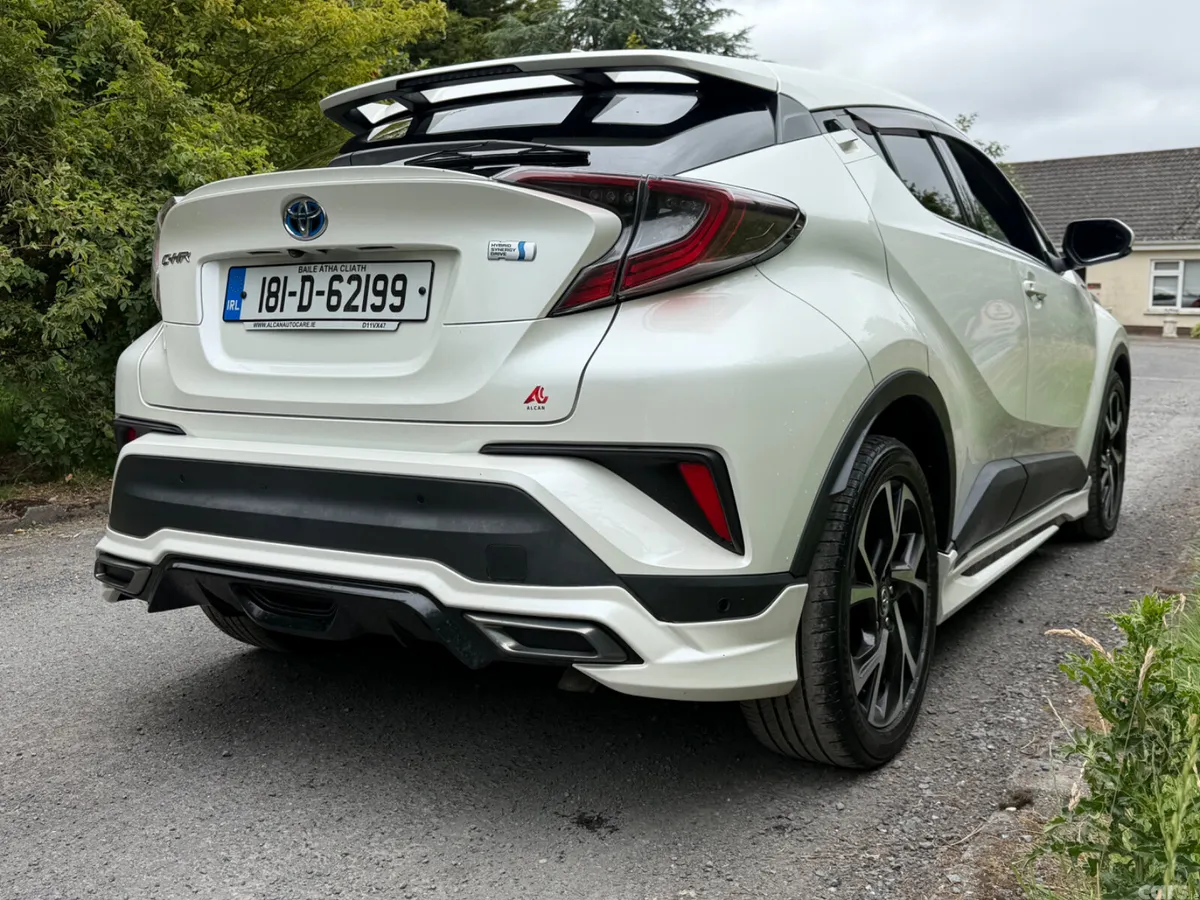 Toyota C-HR SUV, Petrol Hybrid, 2018, White