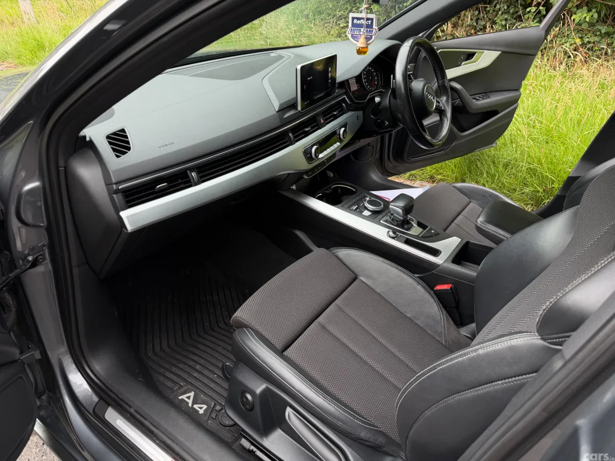 Audi A4 Saloon, Diesel, 2017, Grey