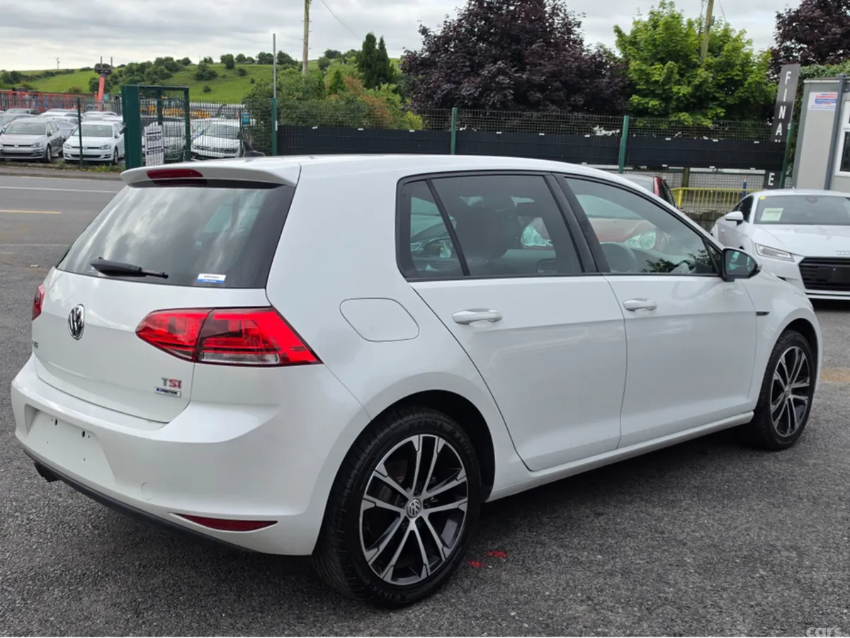 Volkswagen Golf Hatchback, Petrol, 2015, White