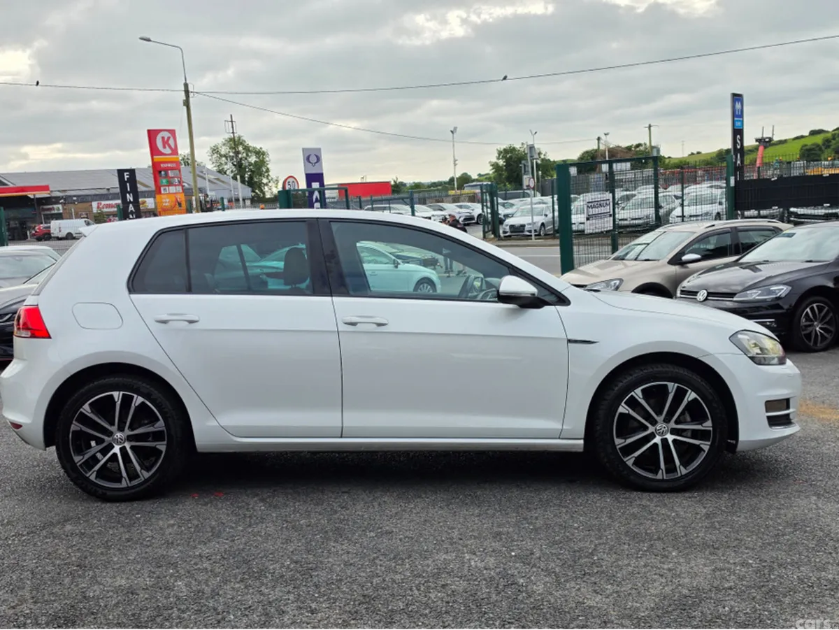 Volkswagen Golf Hatchback, Petrol, 2015, White