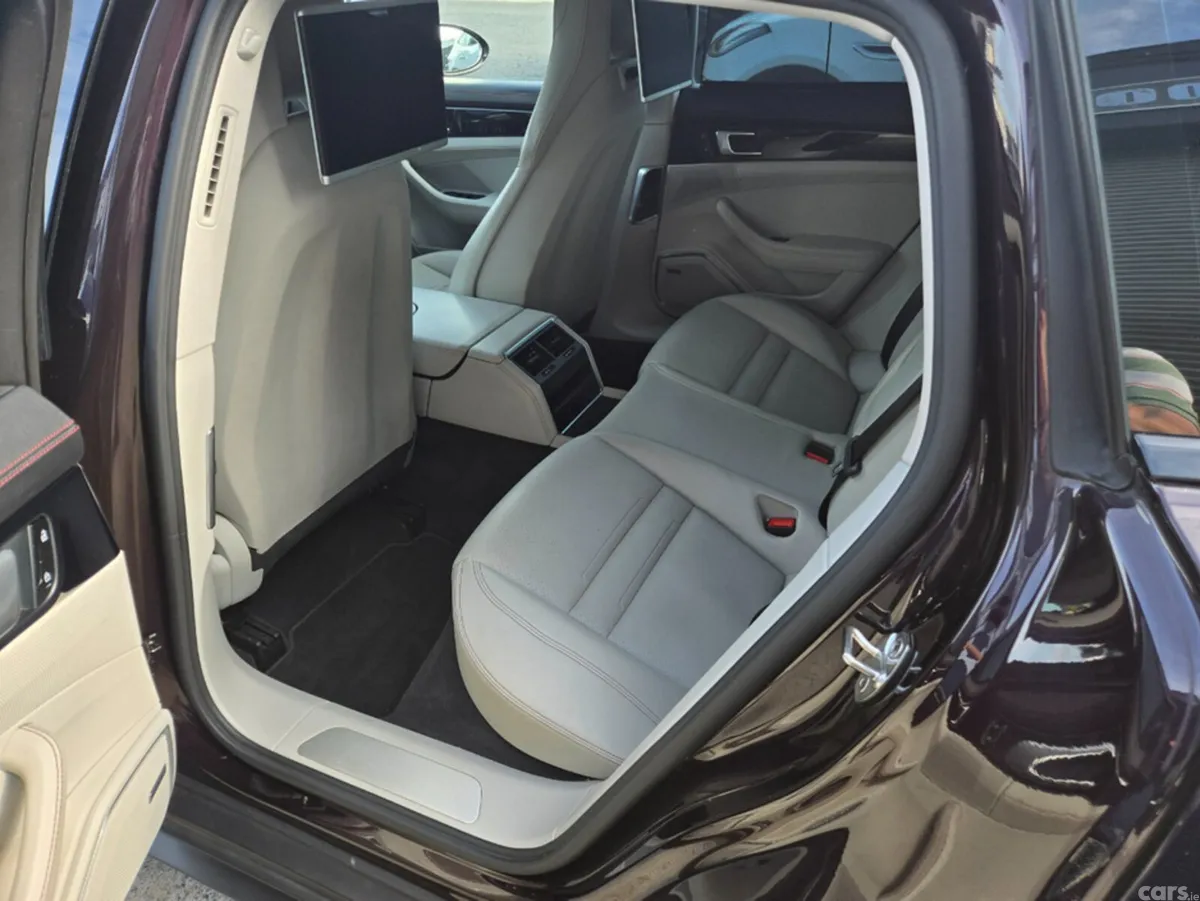 Porsche Panamera Estate, Petrol Plug-in Hybrid, 2020, Purple