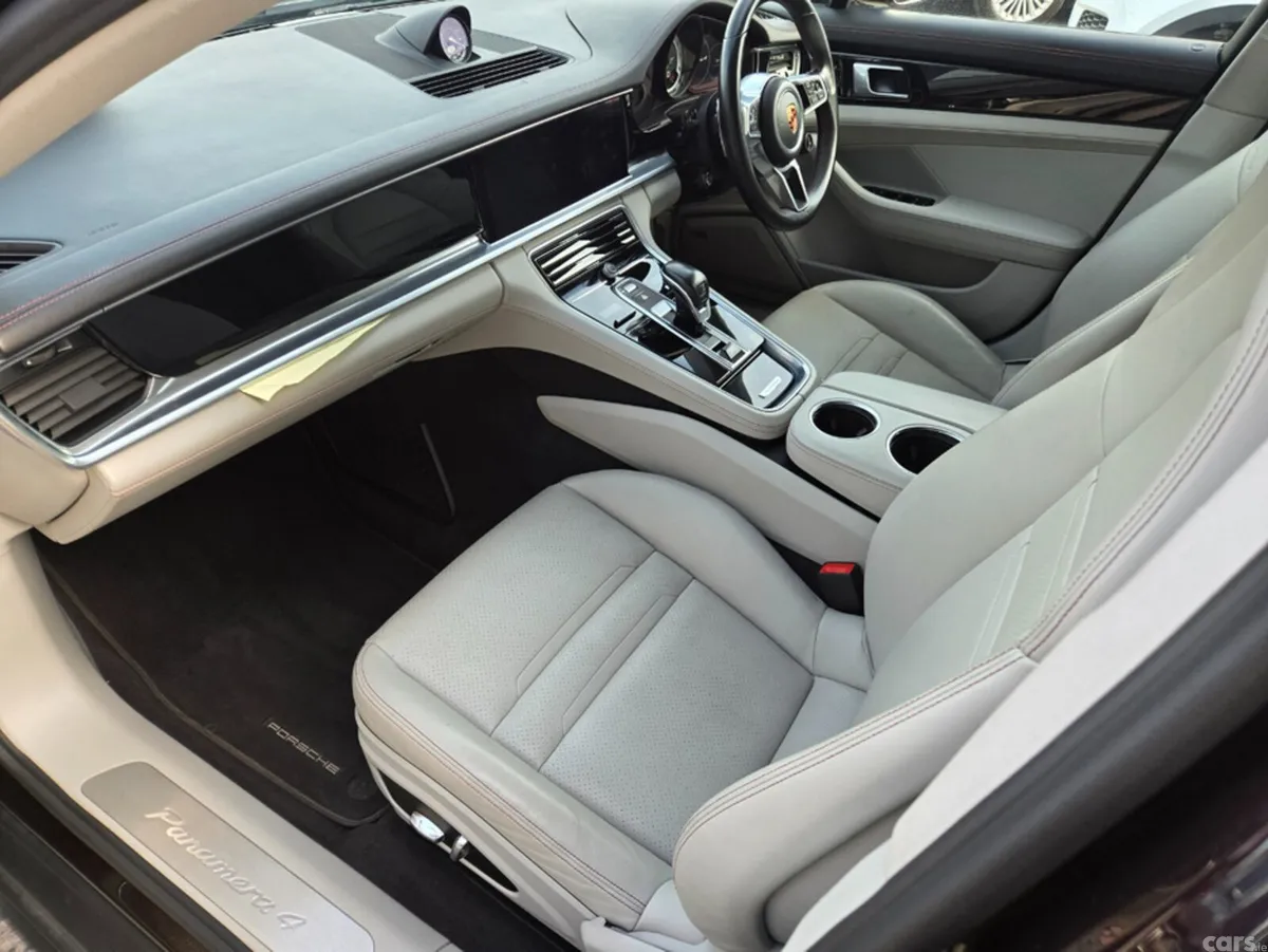 Porsche Panamera Estate, Petrol Plug-in Hybrid, 2020, Purple