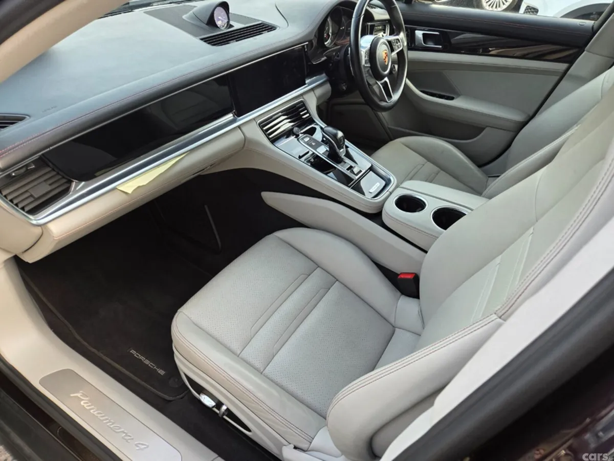 Porsche Panamera Estate, Petrol Plug-in Hybrid, 2020, Purple