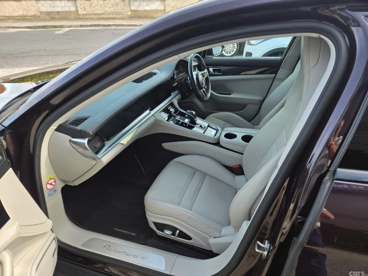 Porsche Panamera Estate, Petrol Plug-in Hybrid, 2020, Purple