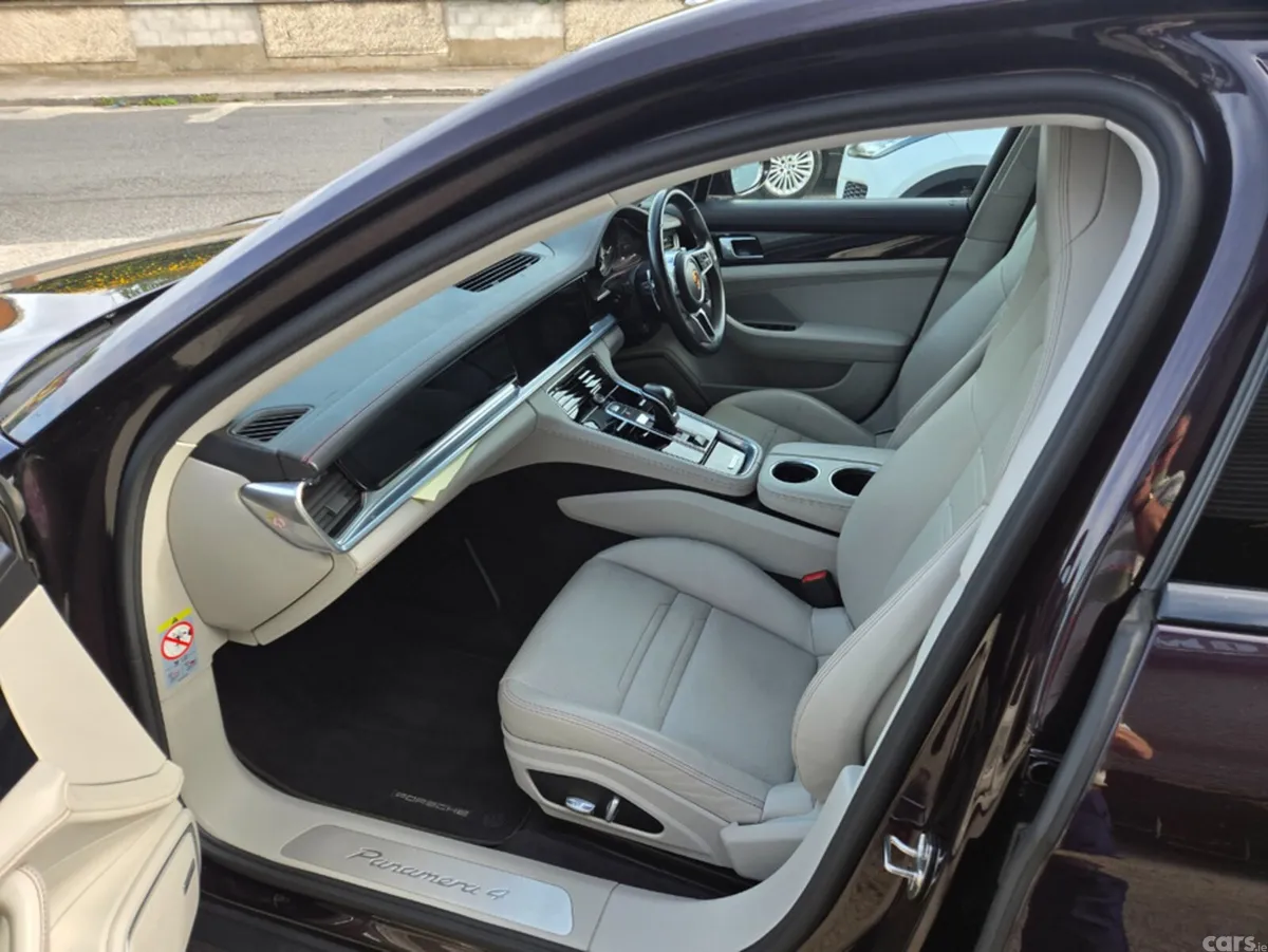 Porsche Panamera Estate, Petrol Plug-in Hybrid, 2020, Purple