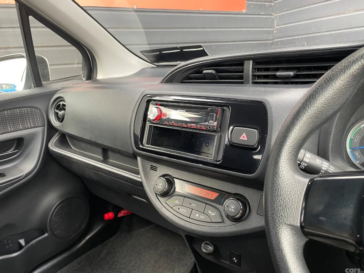 Toyota Vitz Hatchback, Petrol Hybrid, 2018, White