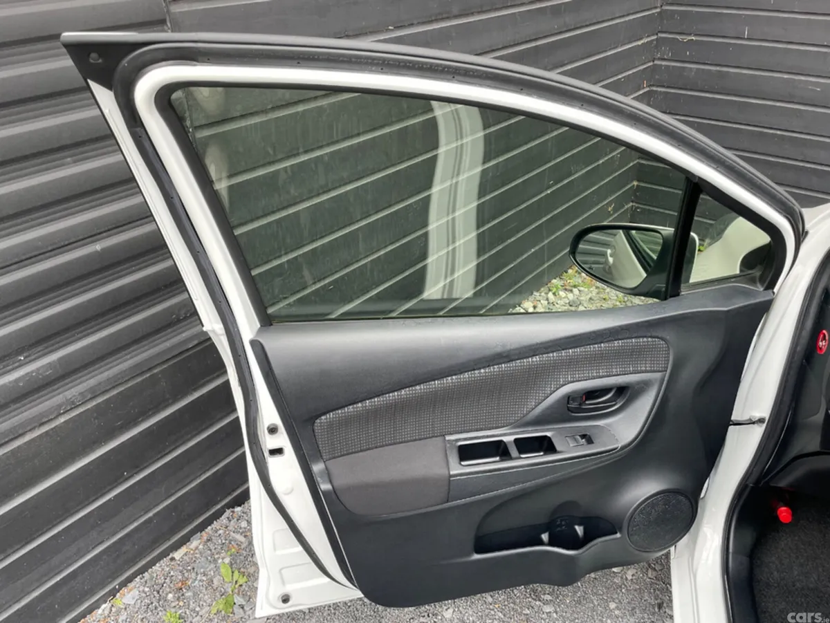 Toyota Vitz Hatchback, Petrol Hybrid, 2018, White