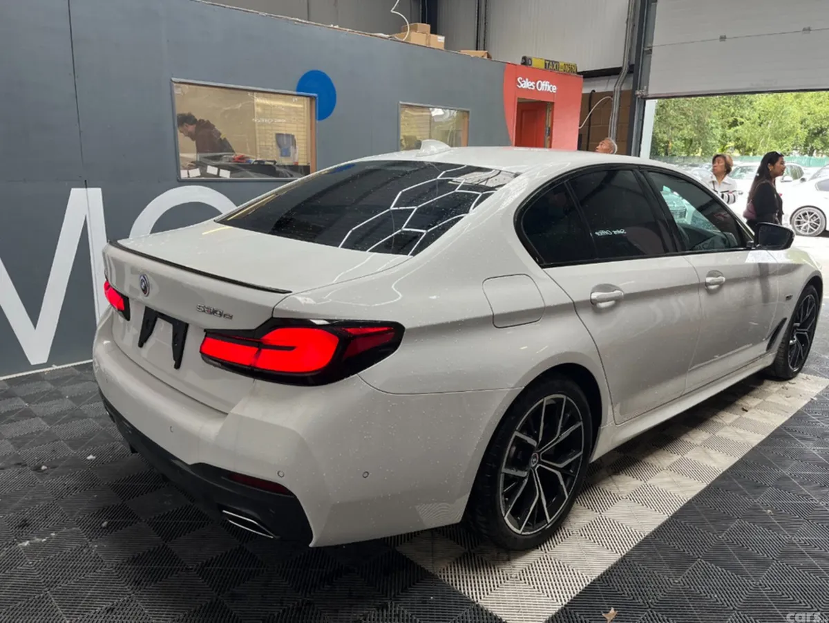 BMW 5-Series Saloon, Petrol Plug-in Hybrid, 2022, White