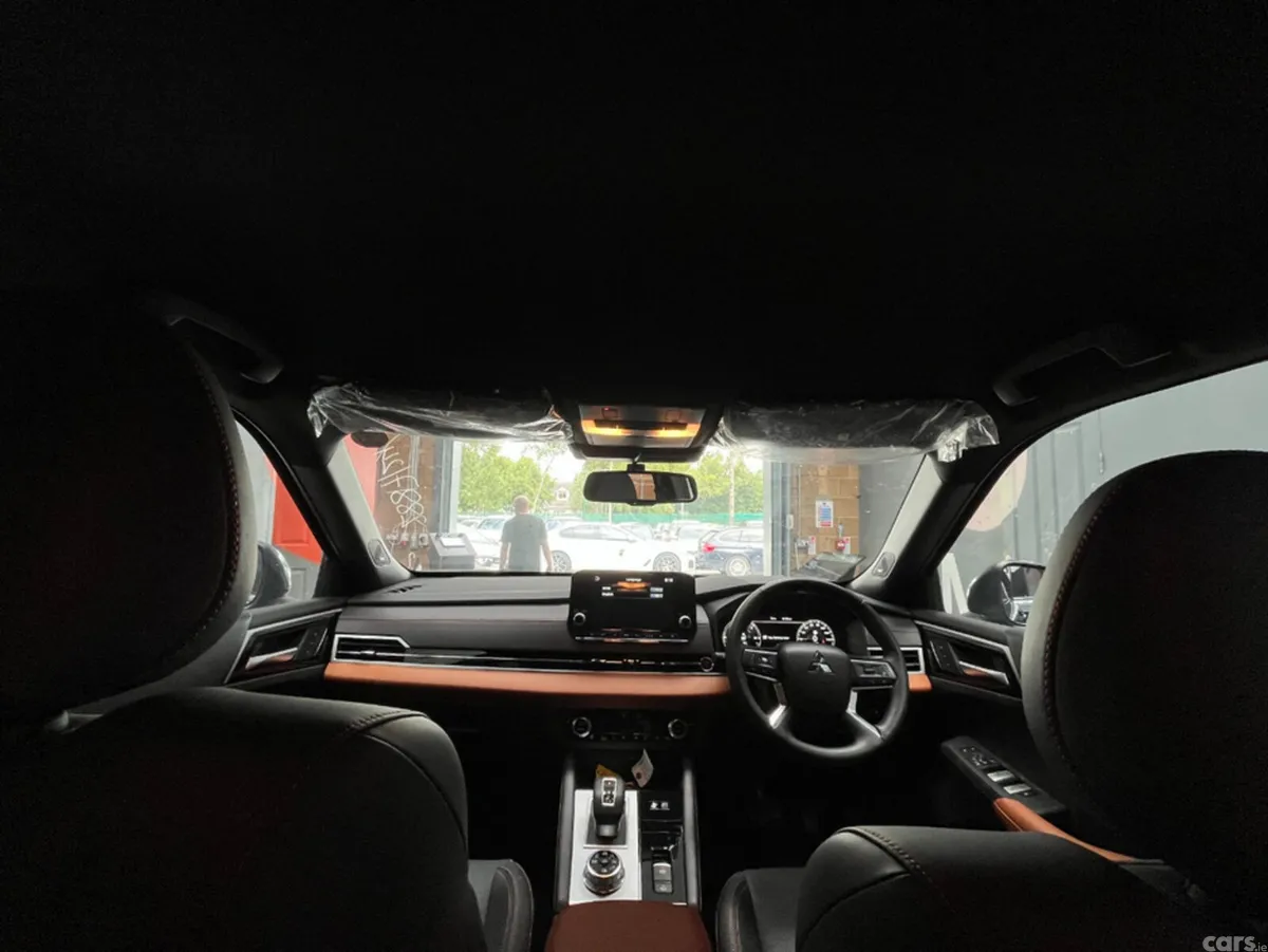Mitsubishi Outlander SUV, Petrol Plug-in Hybrid, 2024, Grey