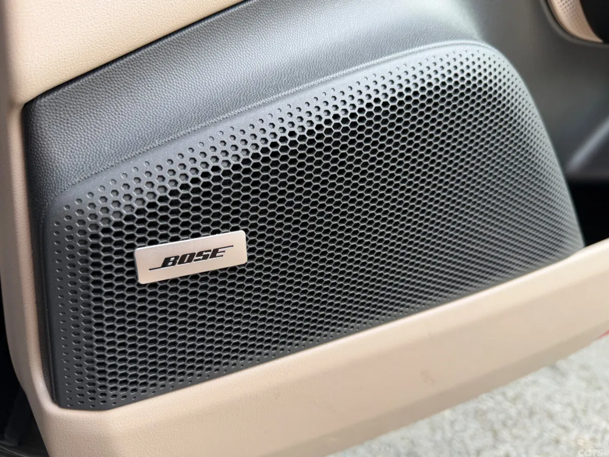 Porsche Macan SUV, Electric, 2025, Black