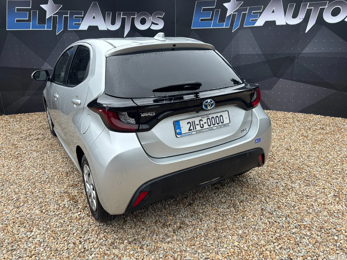 Toyota Yaris Hatchback, Petrol, 2021, Silver
