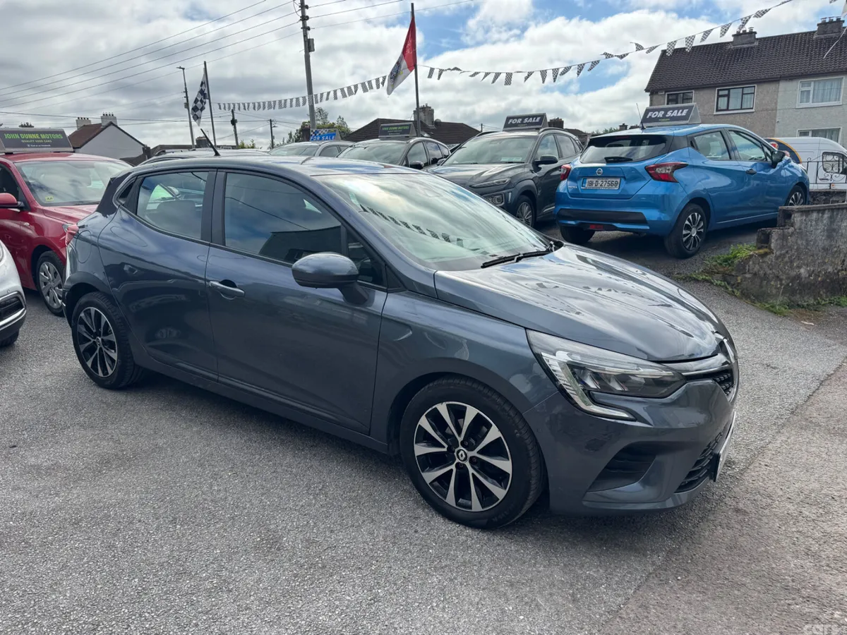 Renault Clio Hatchback, Petrol, 2022, Grey