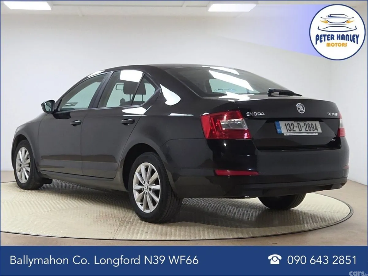 Skoda Octavia Saloon, Diesel, 2013, Black