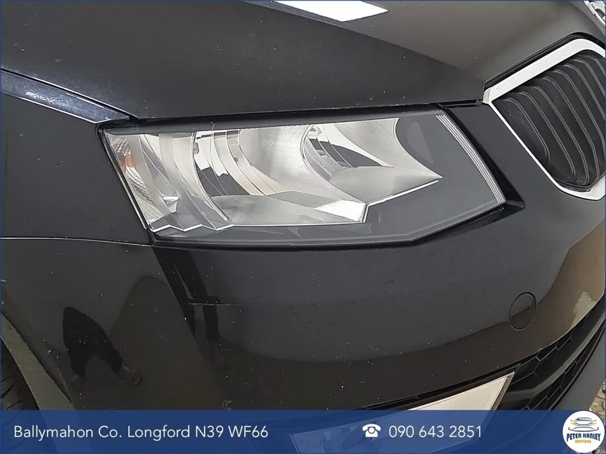 Skoda Octavia Saloon, Diesel, 2013, Black
