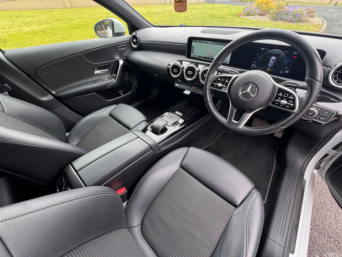 Mercedes-Benz A-Class Hatchback, Diesel, 2019, White