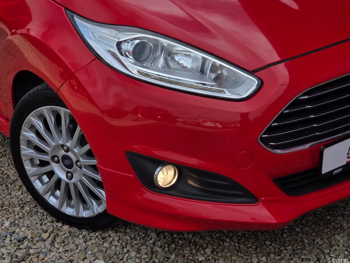 Ford Fiesta Hatchback, Petrol, 2014, Red