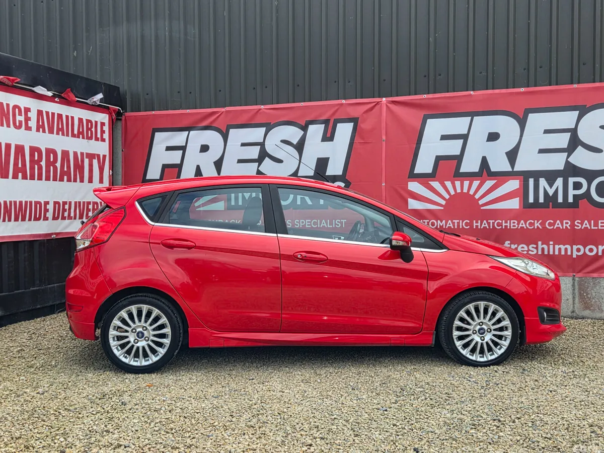 Ford Fiesta Hatchback, Petrol, 2014, Red