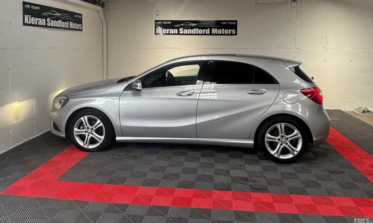 Mercedes-Benz A-Class Hatchback, Petrol, 2015, Silver