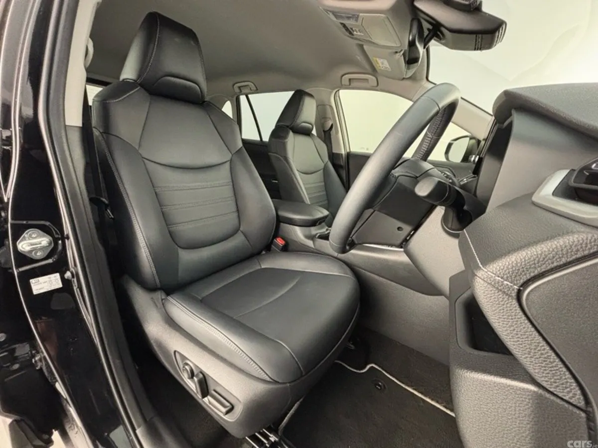 Toyota RAV4 SUV, Petrol Hybrid, 2025, Black