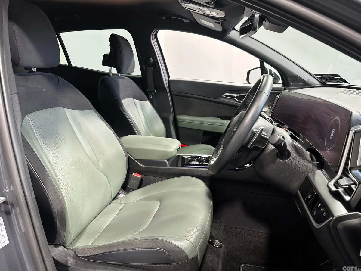 Kia Sportage SUV, Petrol Hybrid, 2025, Grey