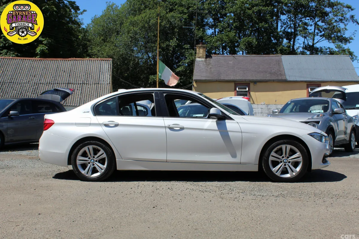 BMW 3-Series Saloon, Petrol Plug-in Hybrid, 2016, White
