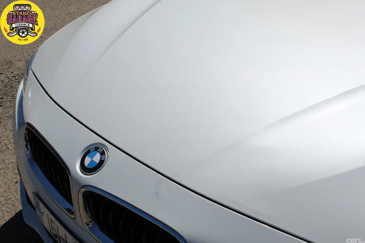 BMW 3-Series Saloon, Petrol Plug-in Hybrid, 2016, White