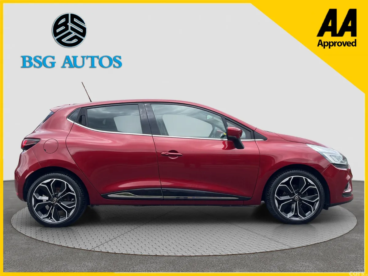 Renault Clio Hatchback, Petrol, 2019, Red