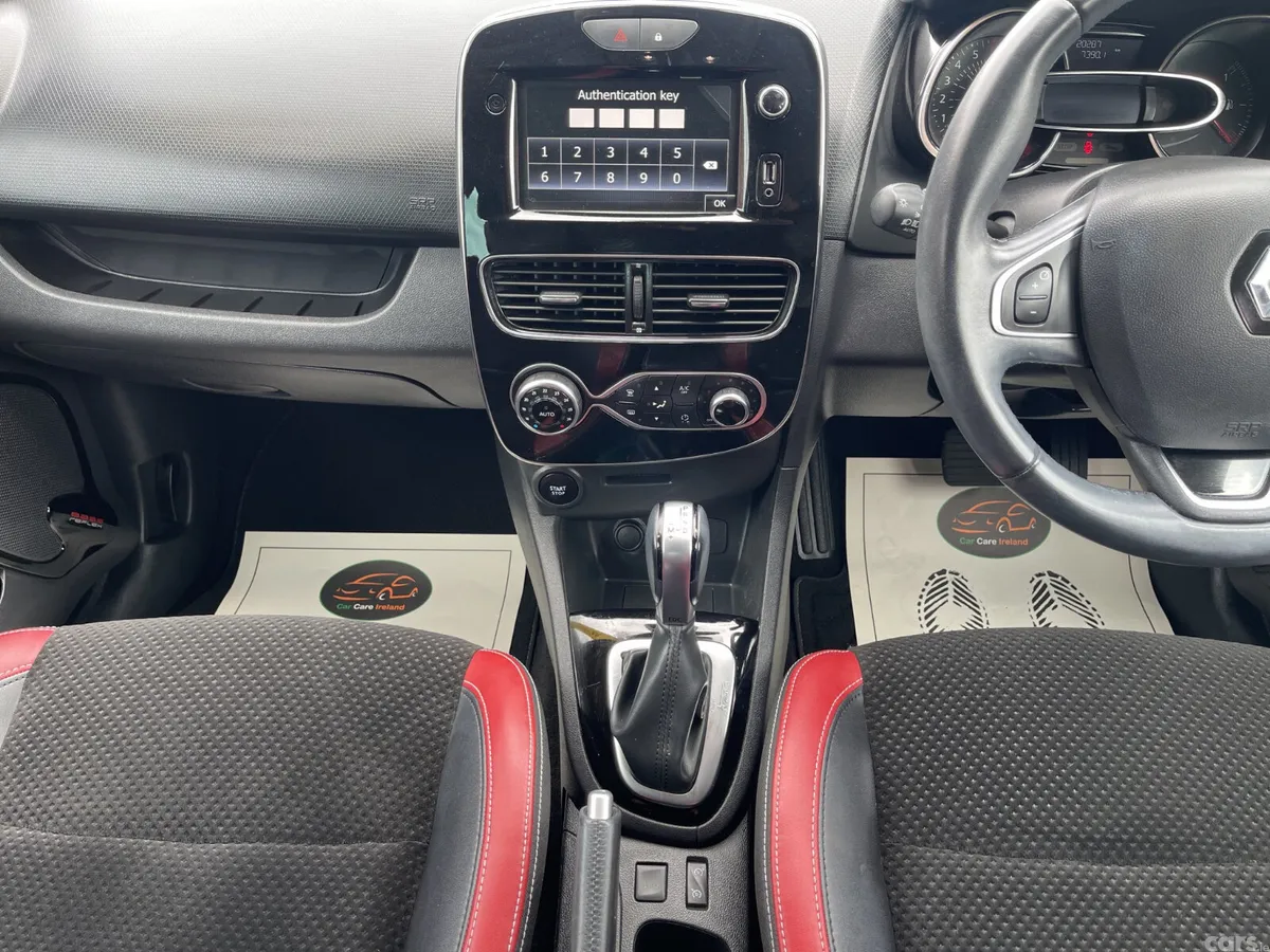 Renault Clio Hatchback, Petrol, 2019, Red