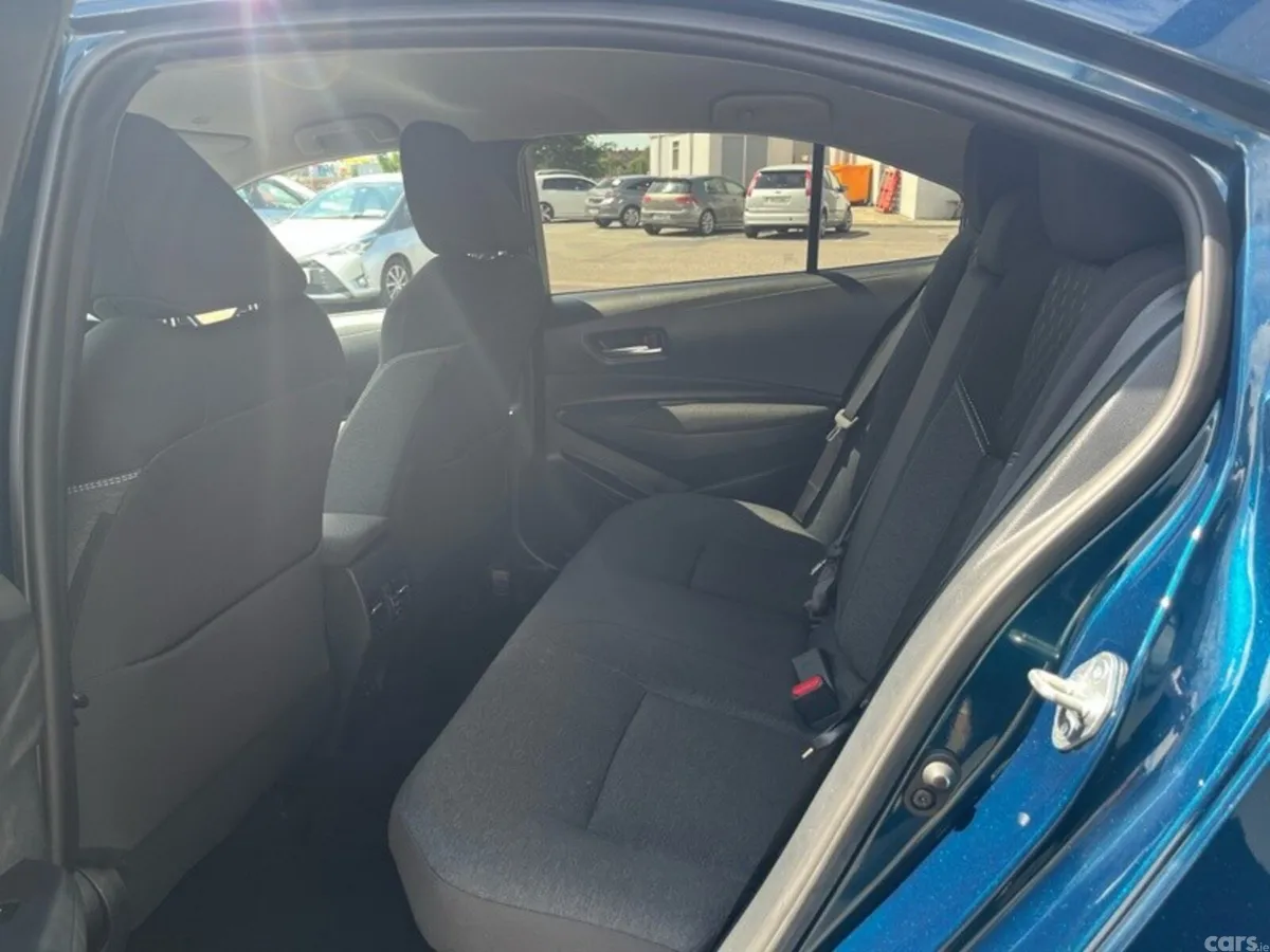 Toyota Corolla Saloon, Petrol Hybrid, 2023, Blue