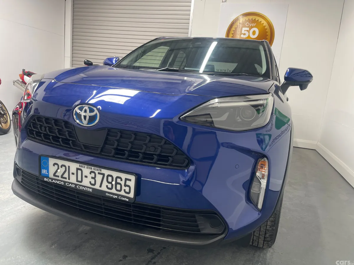 Toyota Yaris Cross Hatchback, Petrol Hybrid, 2022, Blue